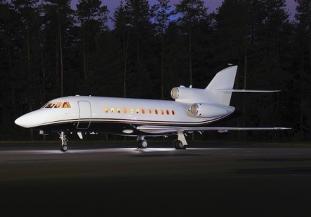 Falcon 900B #82