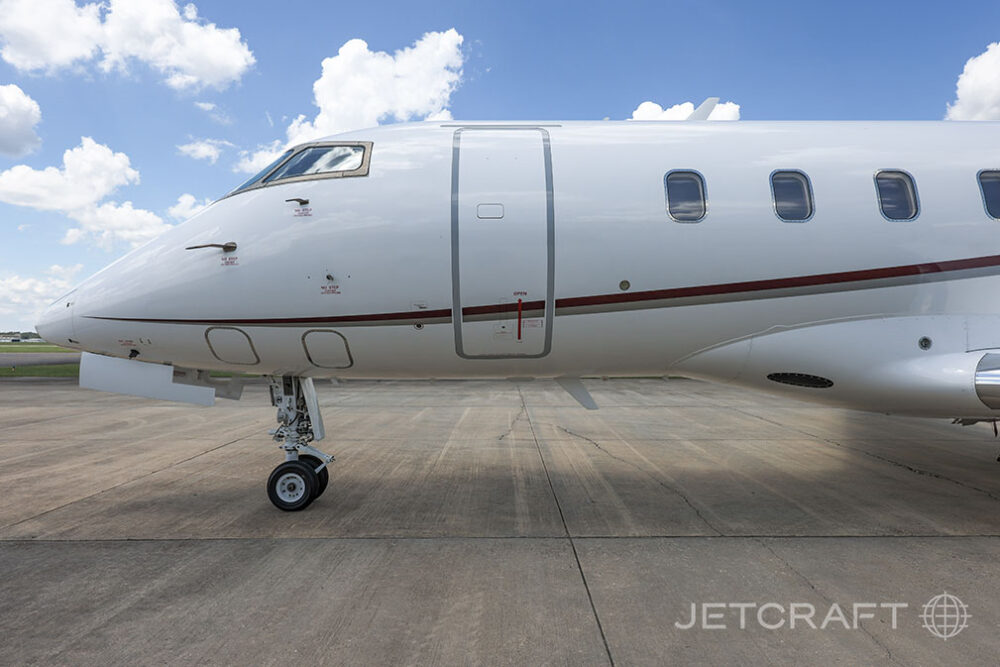 2005 Bombardier Challenger 300 S/N 20058