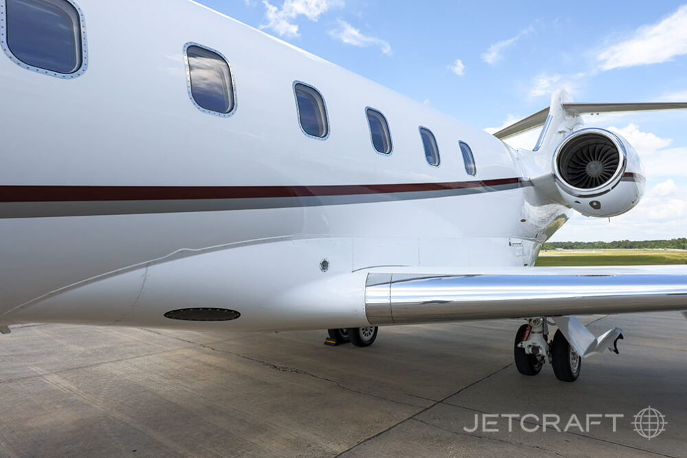 2005 Bombardier Challenger 300 S/N 20058