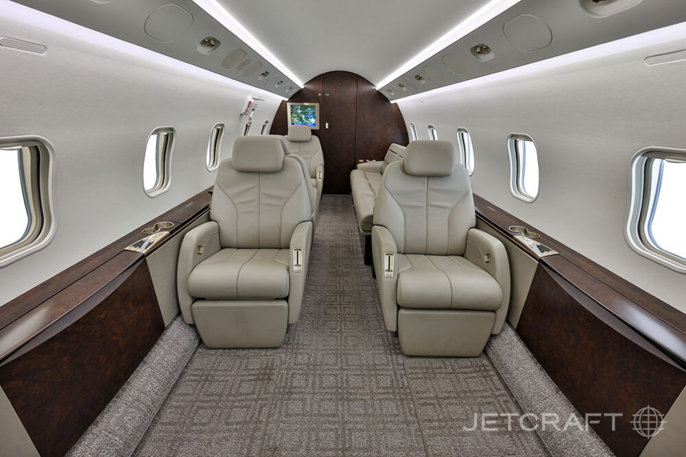 2005 Bombardier Challenger 300 S/N 20058