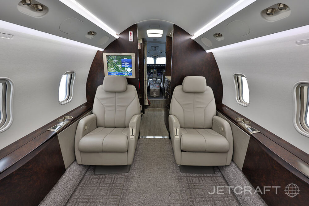 2005 Bombardier Challenger 300 S/N 20058