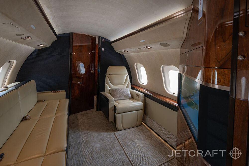 2012 Bombardier Global 6000 S/N 9437