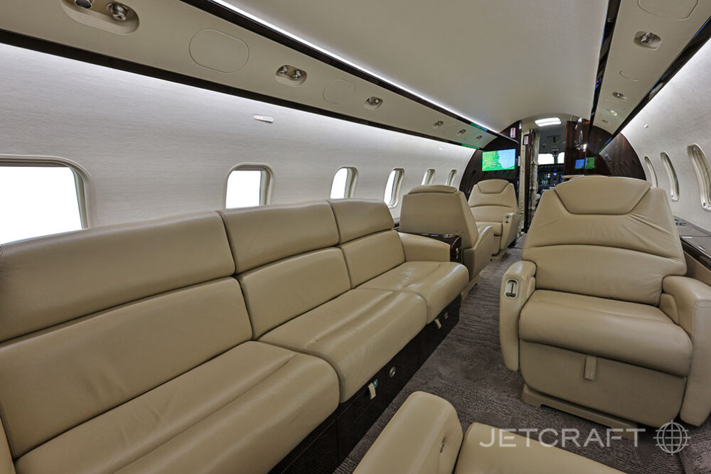 2007 Bombardier Challenger 300 S/N 20164