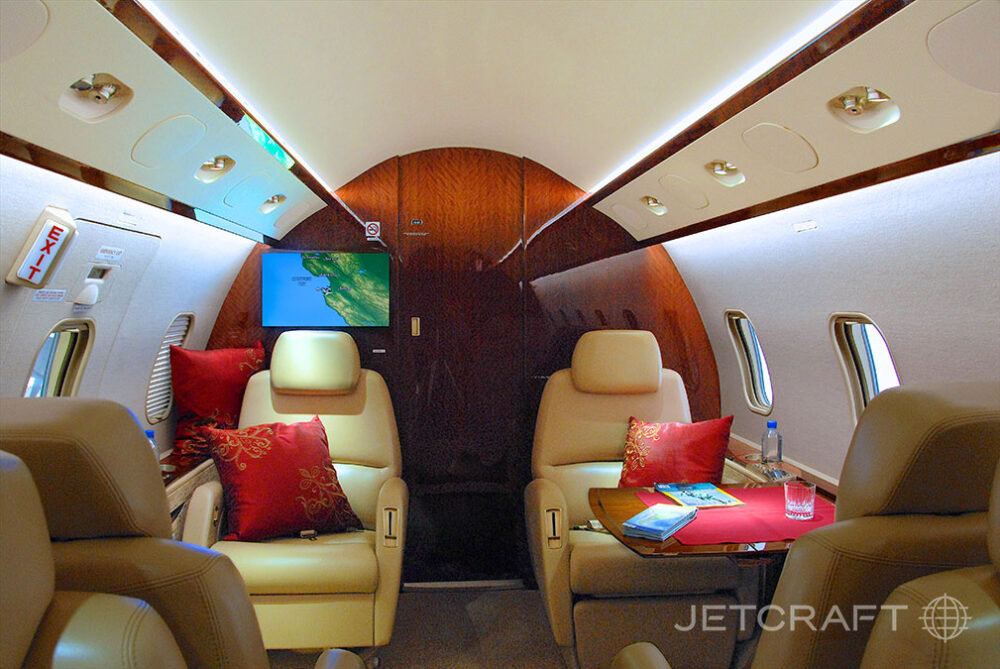 2006 Bombardier Challenger 300 S/N 20110