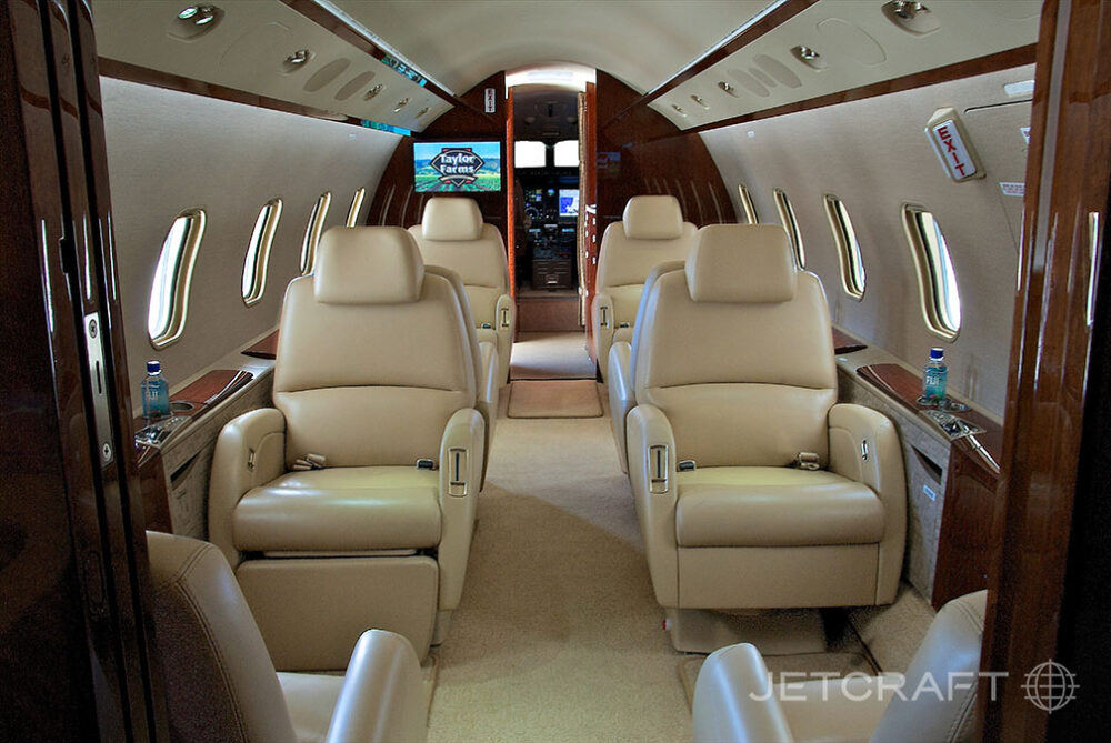 2006 Bombardier Challenger 300 S/N 20110