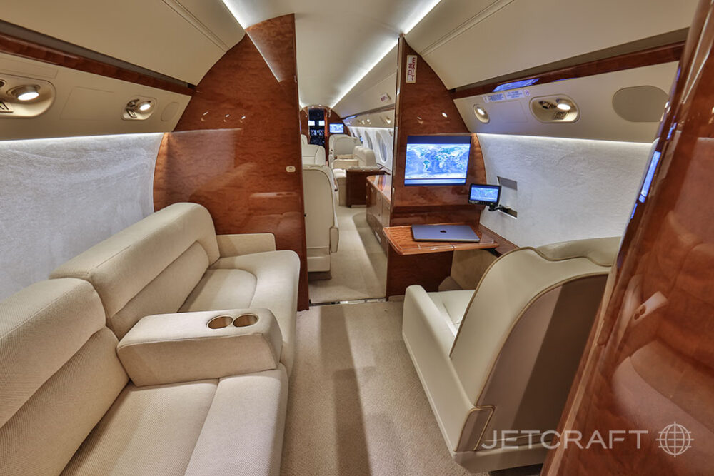 2011 Gulfstream G550