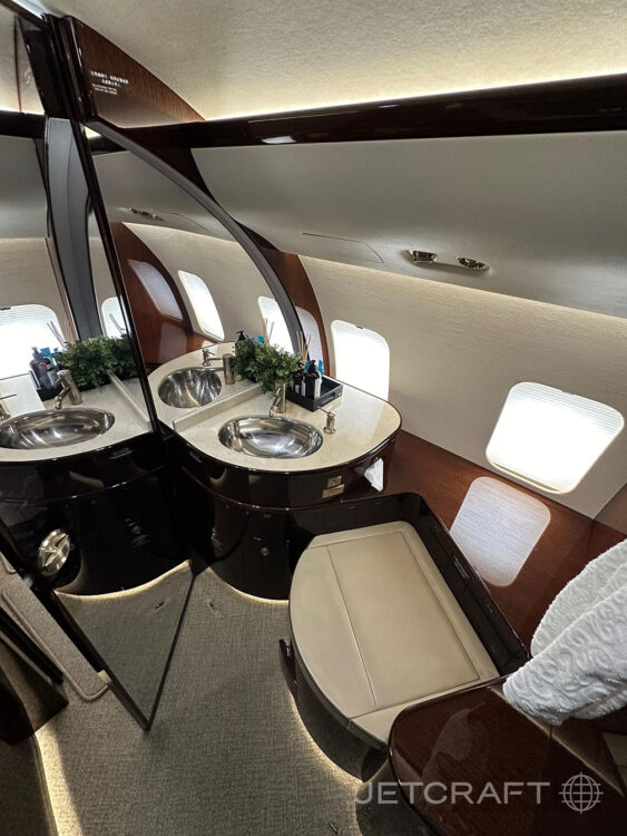 2015 Bombardier Global 6000