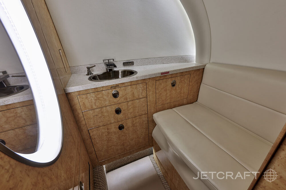 2008 Beechcraft Hawker 750 S/N HB-0012